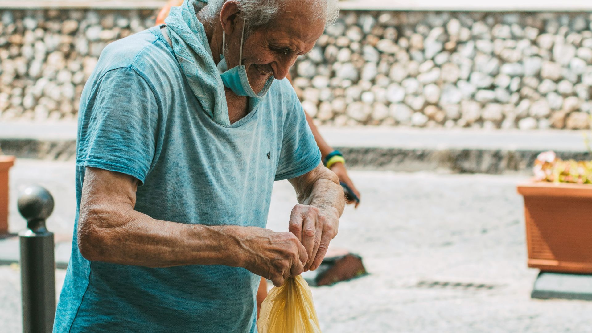 a person holding a bag