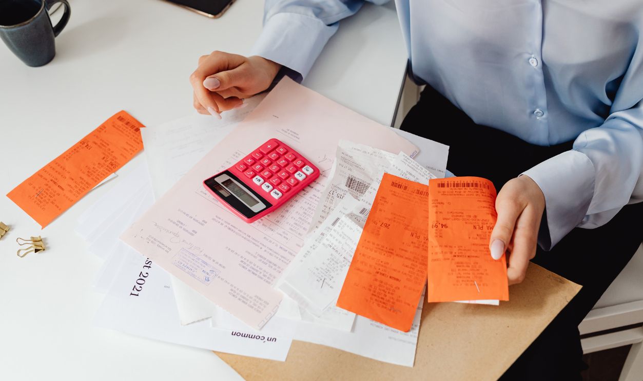 Keep Each Parent's Bills Straight