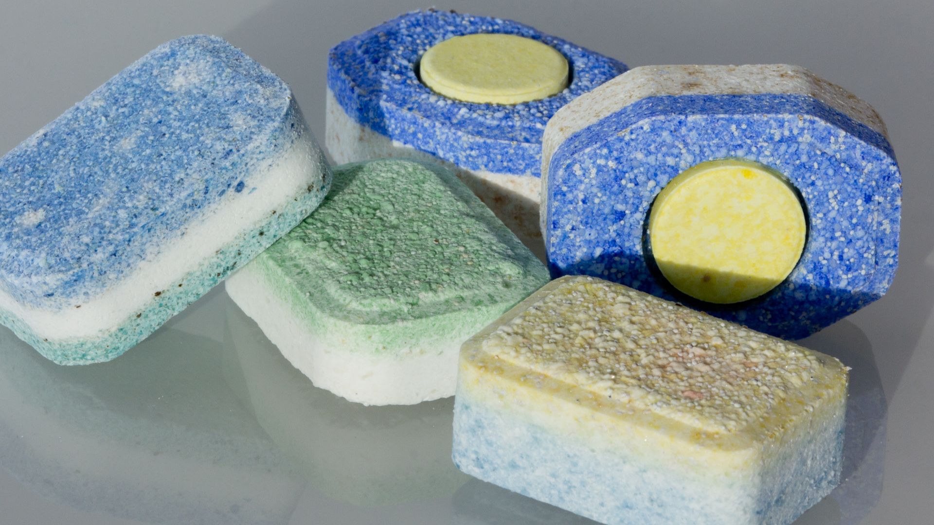 Dishwasher detergents in tablet form