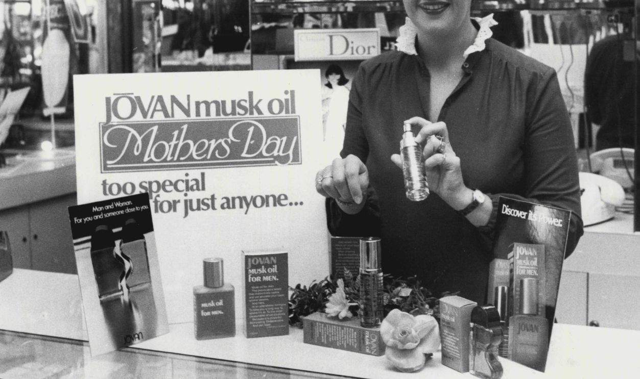 Diana's Perfumery, Roselands Shopping Centre.Diana Lee with Jovan Musk Oil, A mothers day special. April 19, 1983.