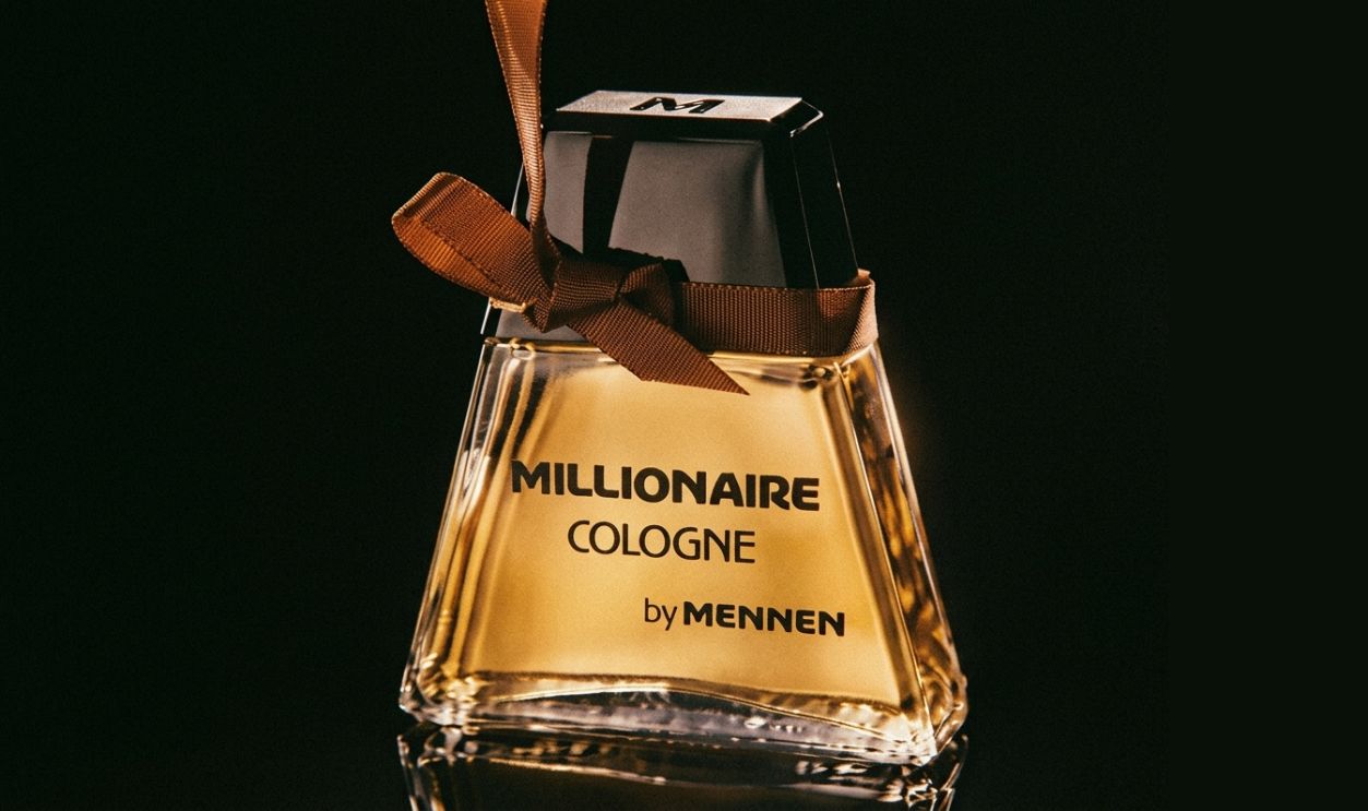 Screenshot from Millionaire Cologne by Mennen (1979)