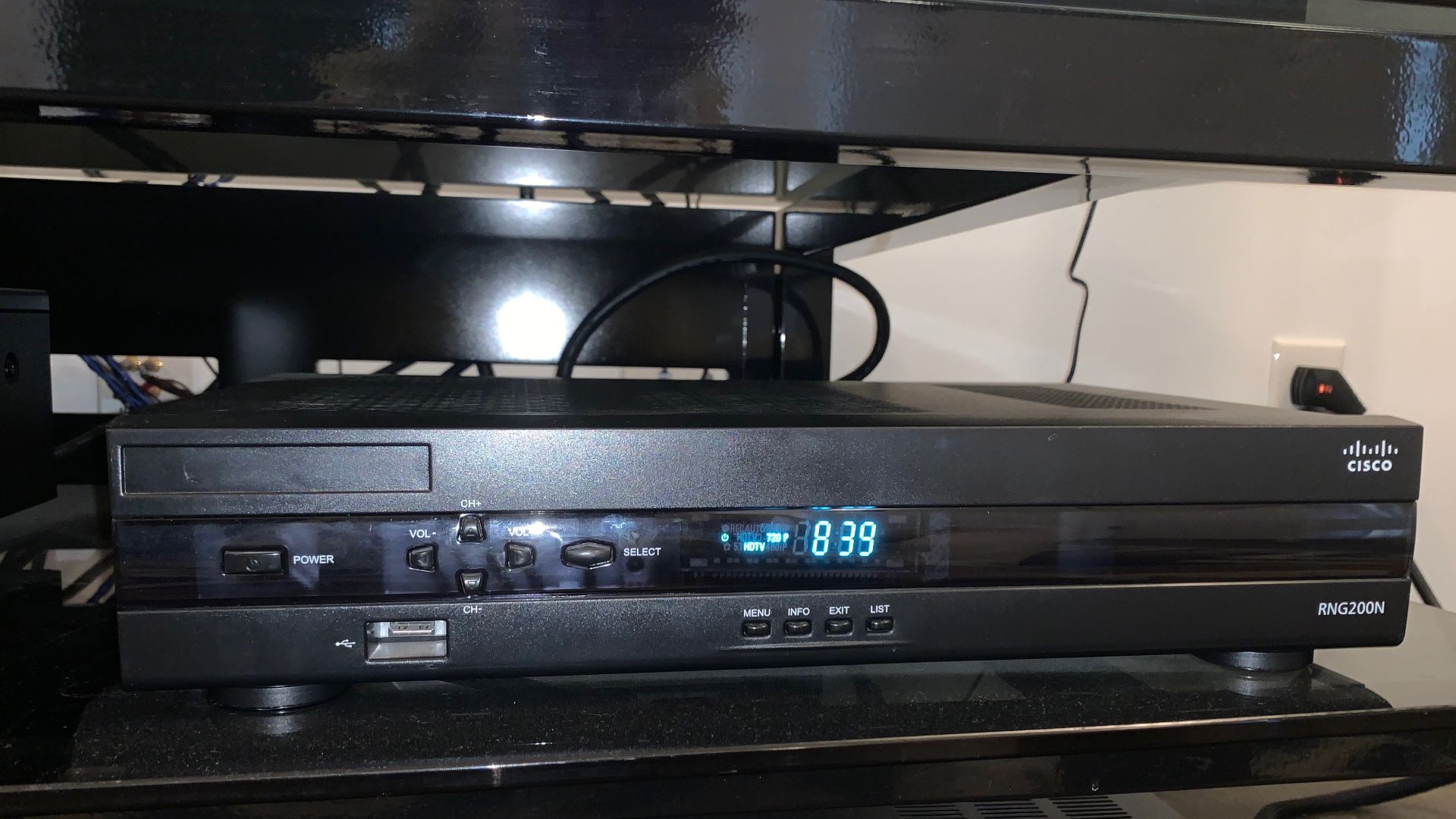 This is a Cisco cable television set top box for use with Comcast. Should go in Cable Television article.