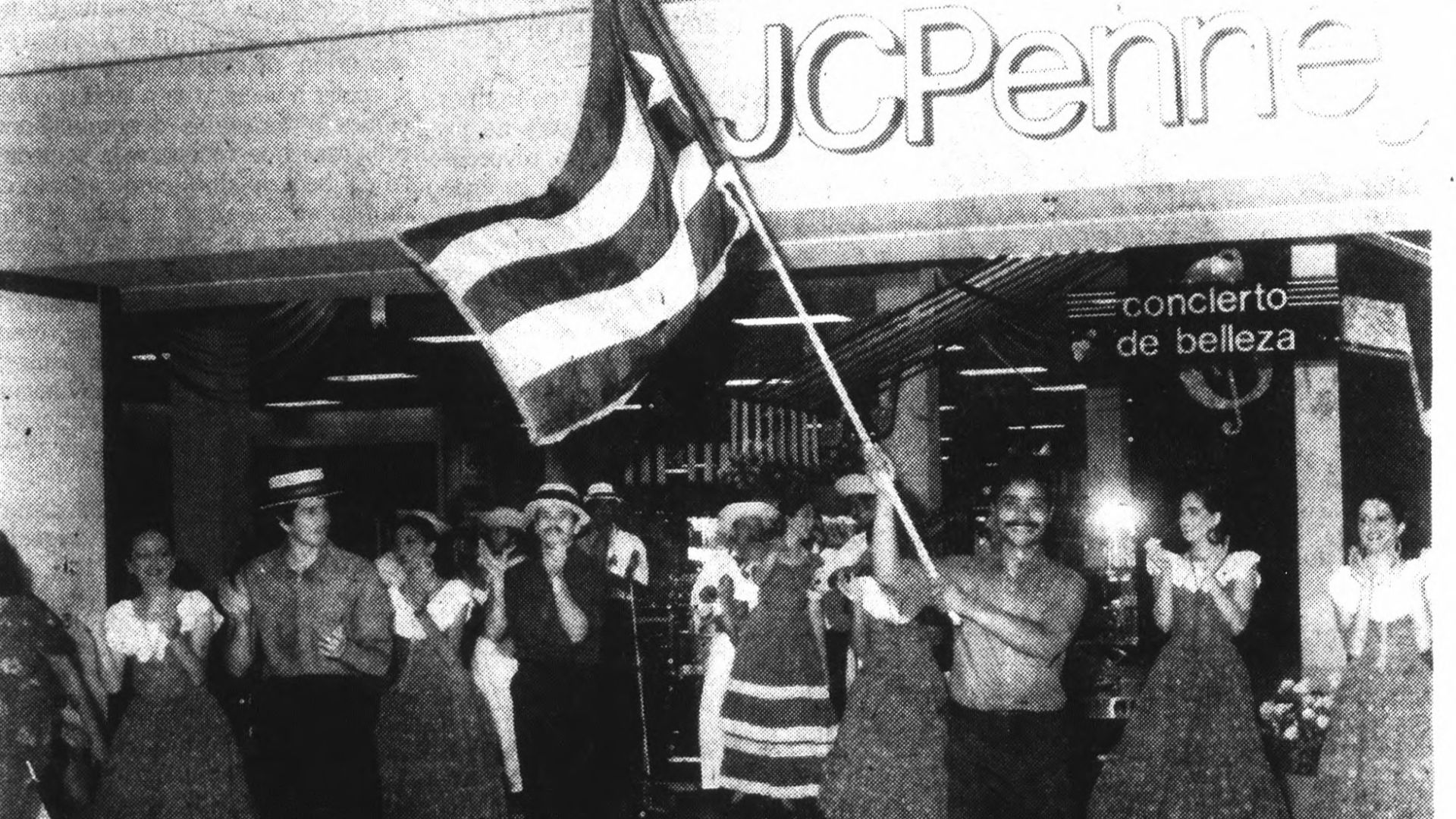 Plaza Carolina JCPenney store during event.