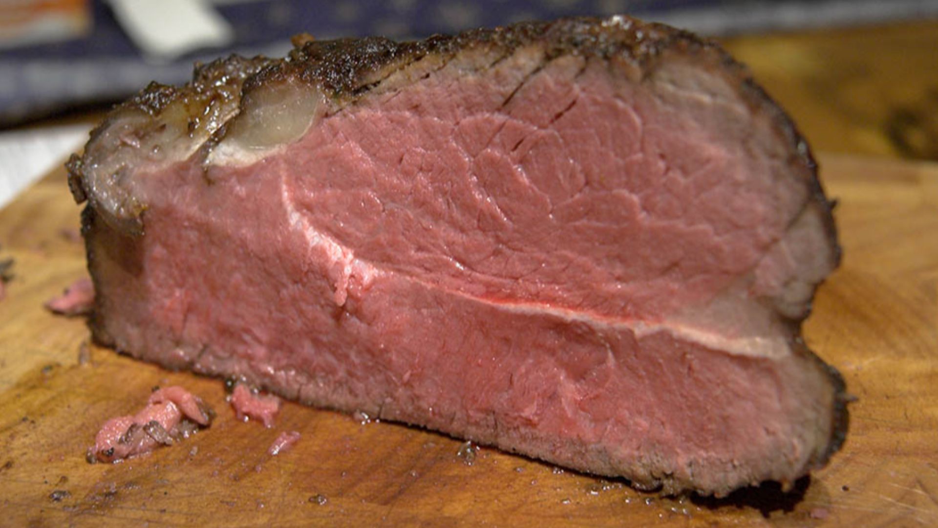 Typisch zubereitetes Roastbeef. Foto: Timo Sack.