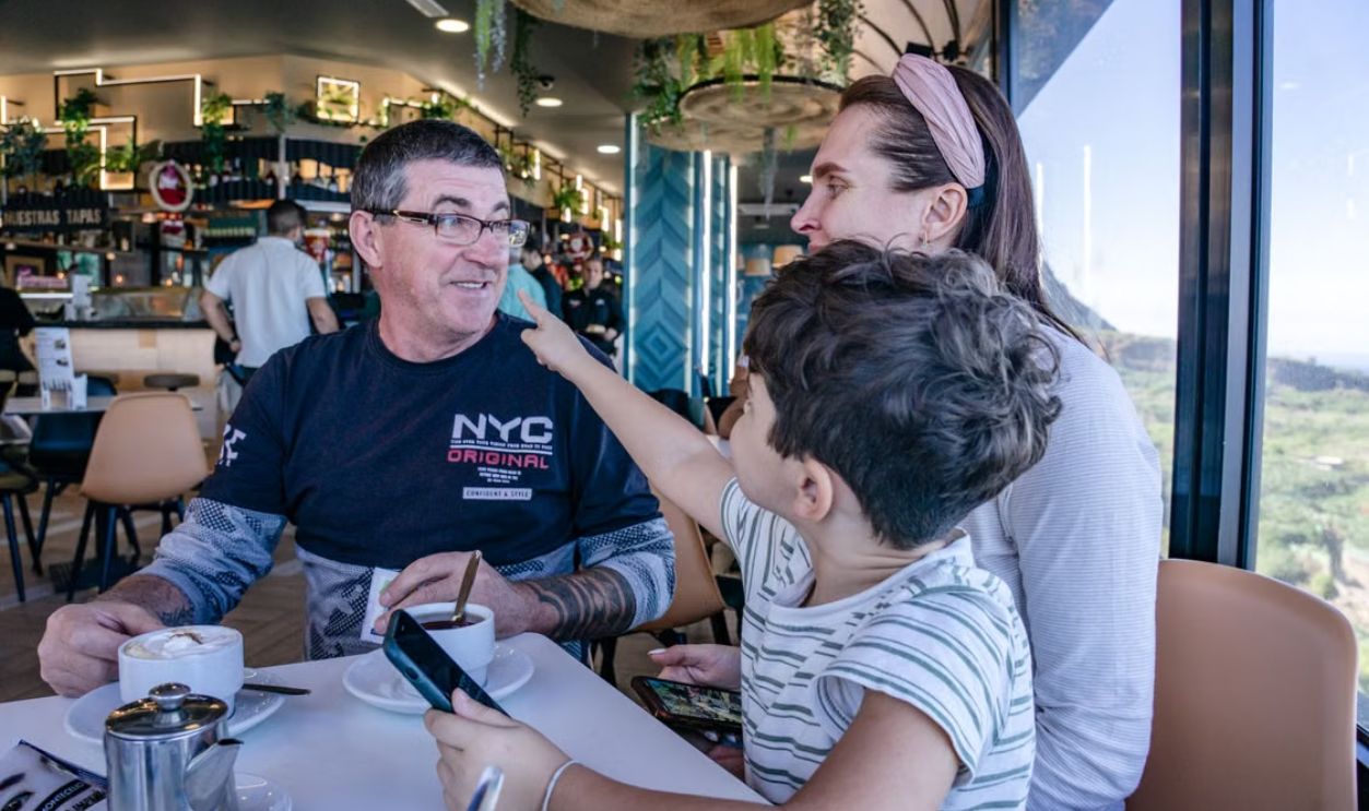 family at a restaurant