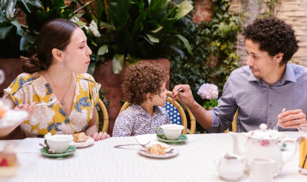 family at a restaurant