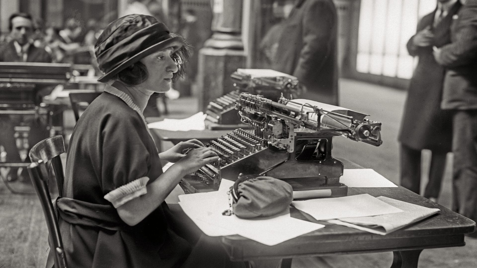 Le 1er concours de machines à calculer a eu lieu le 24 avril 1921 à Magic City, rue de l’Université. Sur 15 marques concurrentes et 60 opérateurs en compétition, presque tous les premiers prix ont été raflés par la machine Comptometer et ses opérateurs.
L