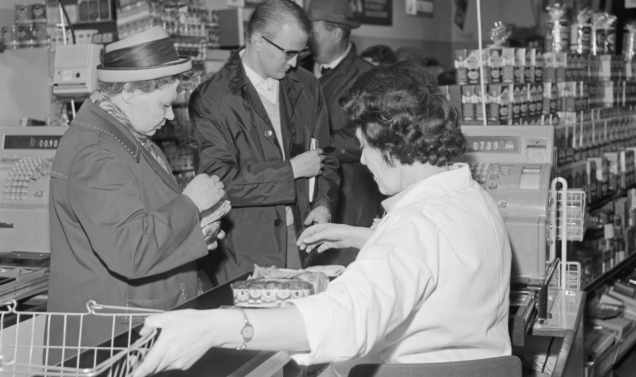 cashier