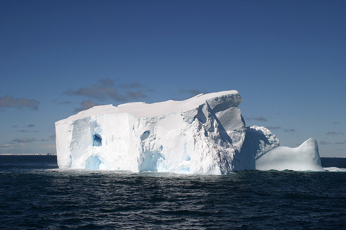 Ocean iceberg