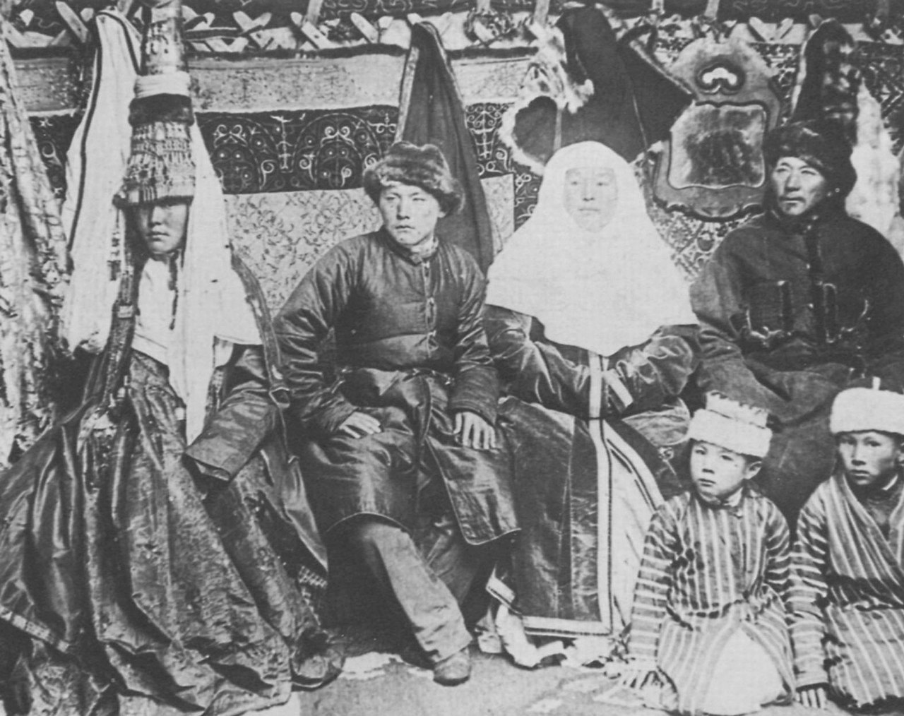 Kazakh family - 1900