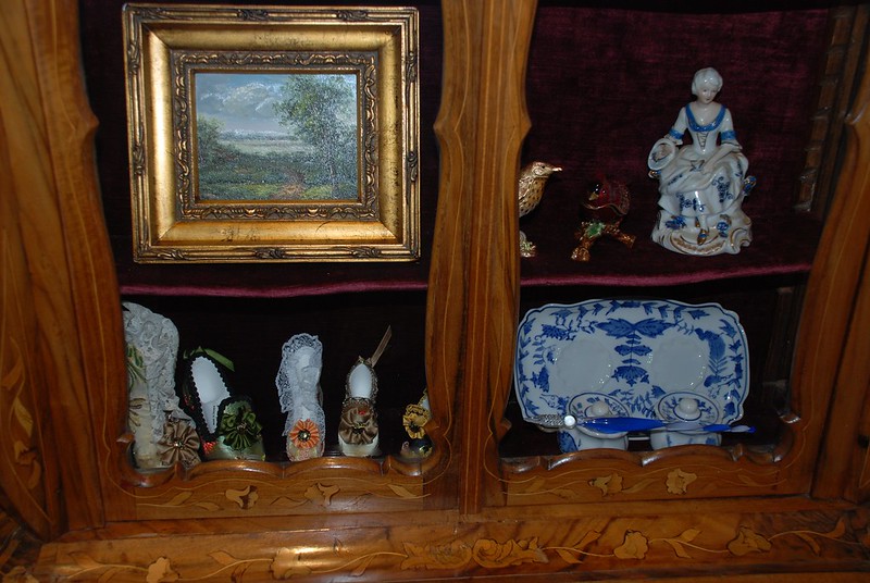 Cabinet details at the Cinderella Suite
