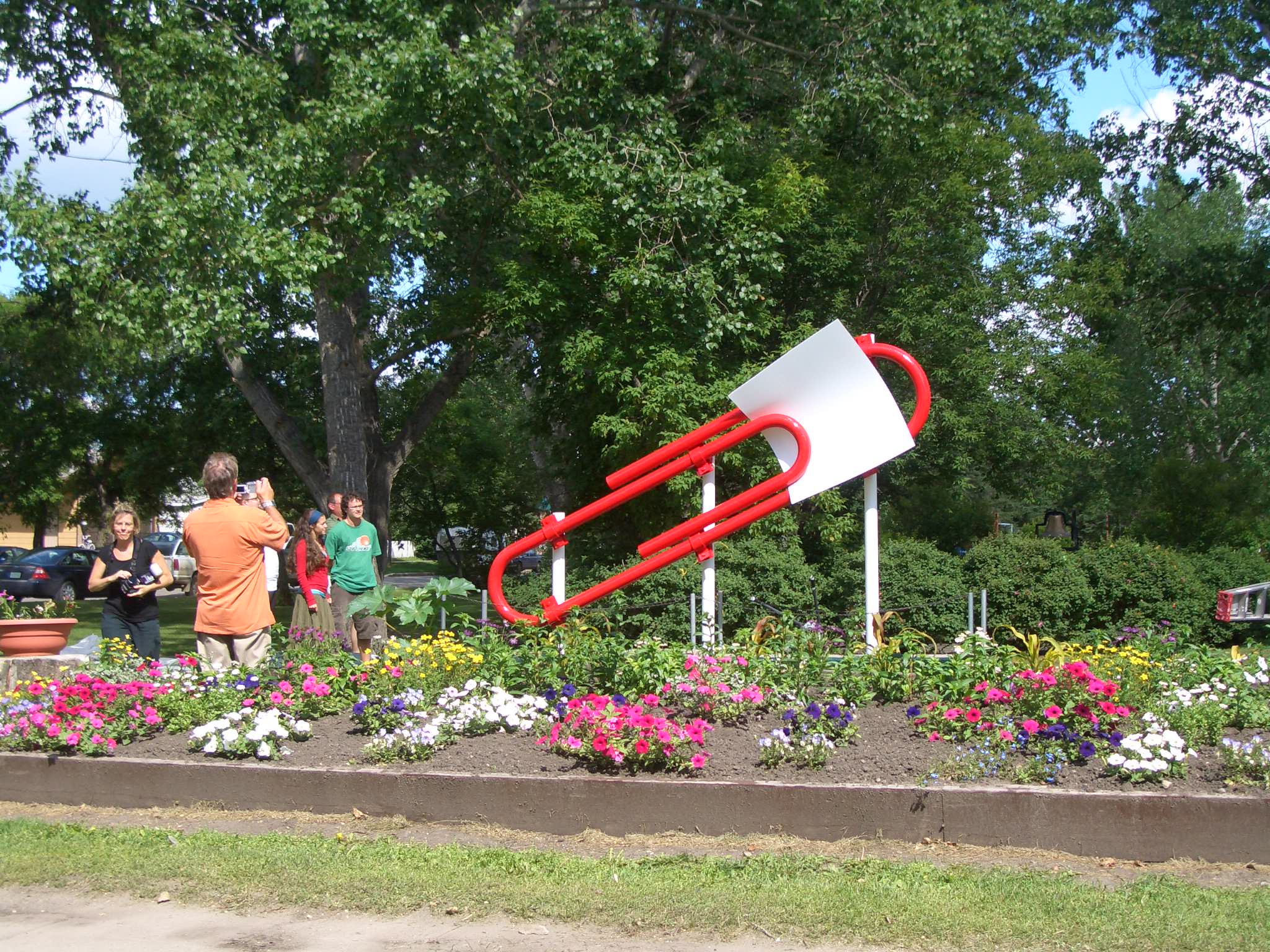 The World's Largest Red Paperclip, Kipling, Saskatchewan