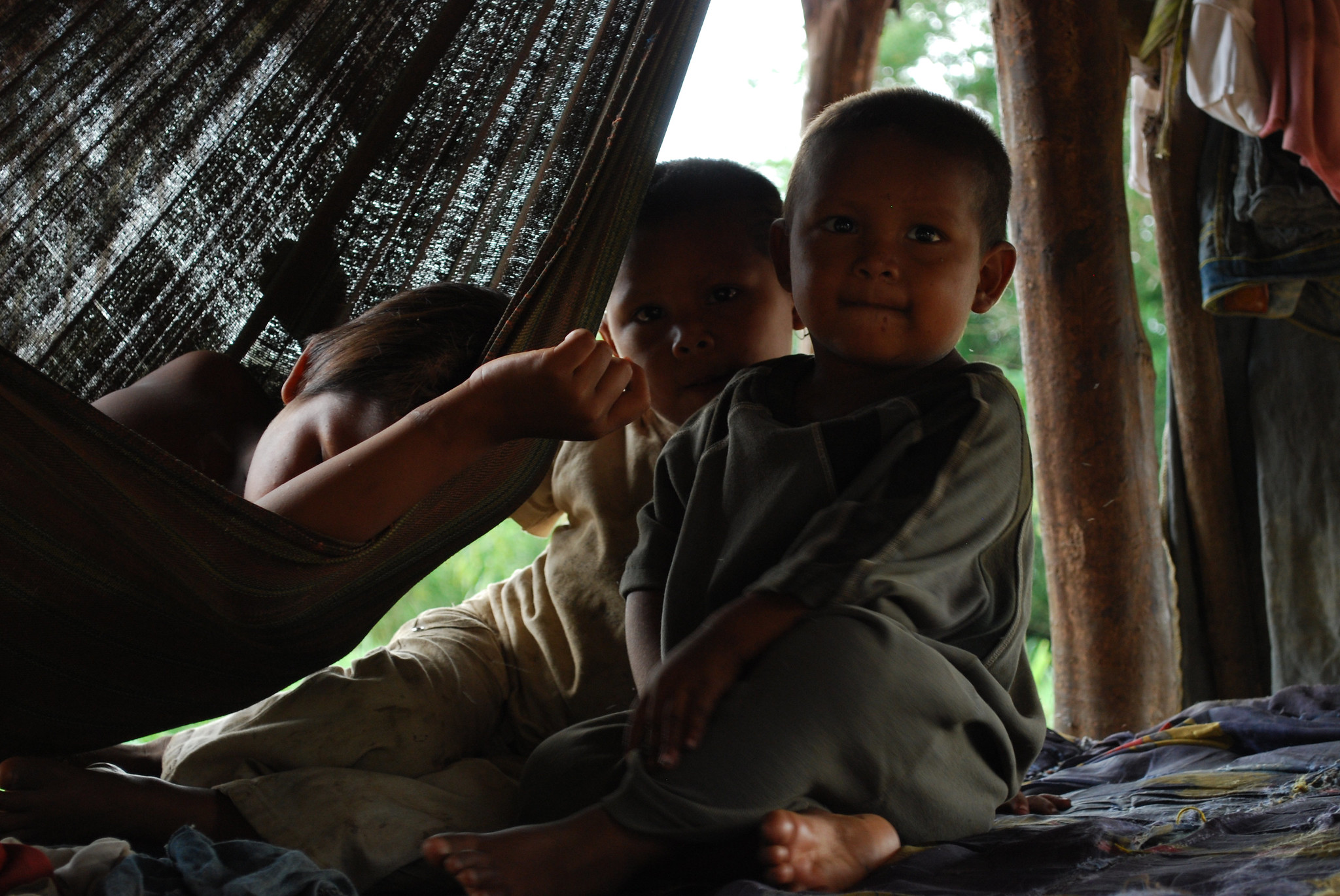 Children in a tent - Nukak Maku tribe