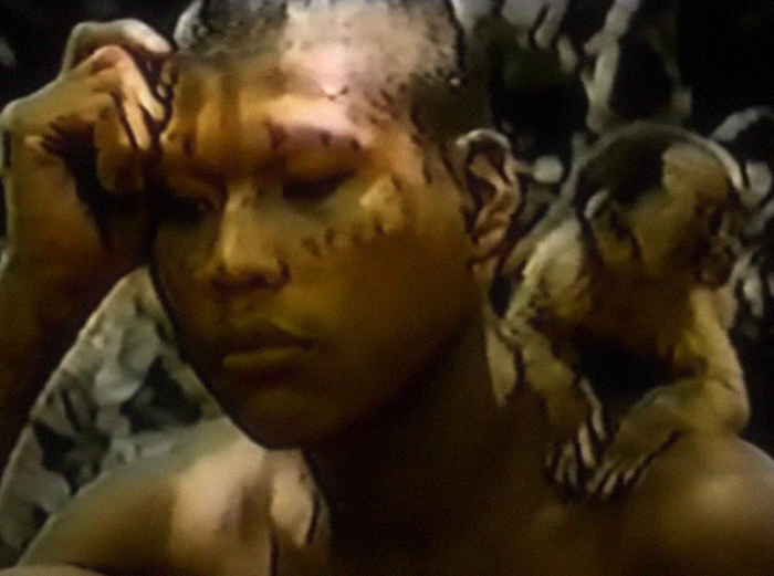 A screenshot of the documentary Nukak Maku