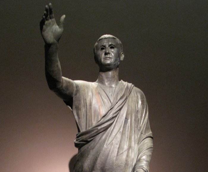 The Orator, c. 100 BC, an Etrusco-Roman bronze statue depicting Aule Metele