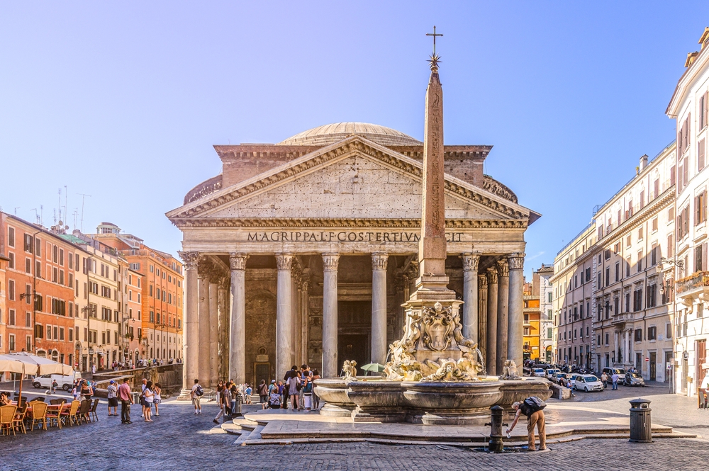 Rome Pantheon in the Roundabout Square, Ancient Rome