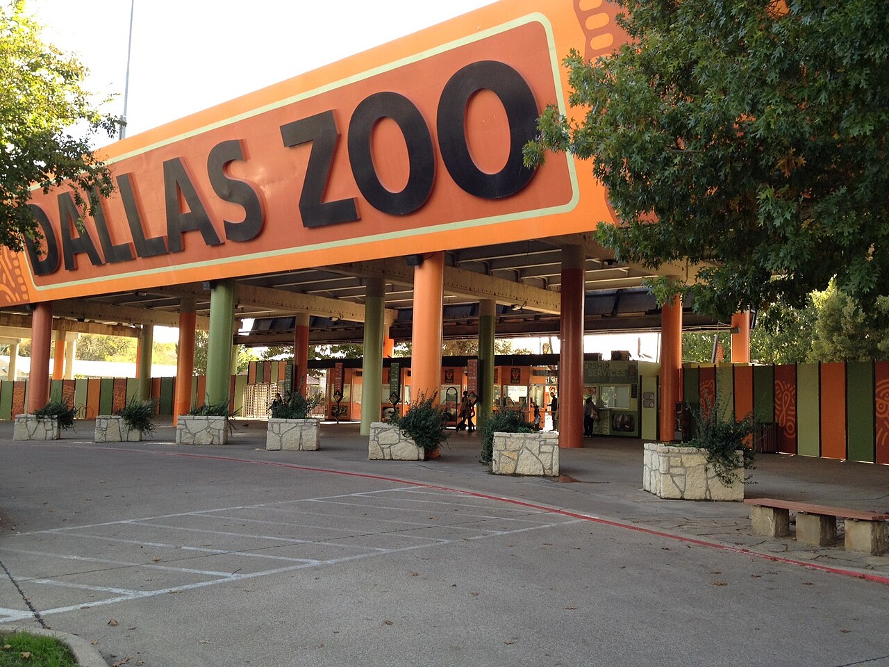 Entrance to Dallas Zoological Park