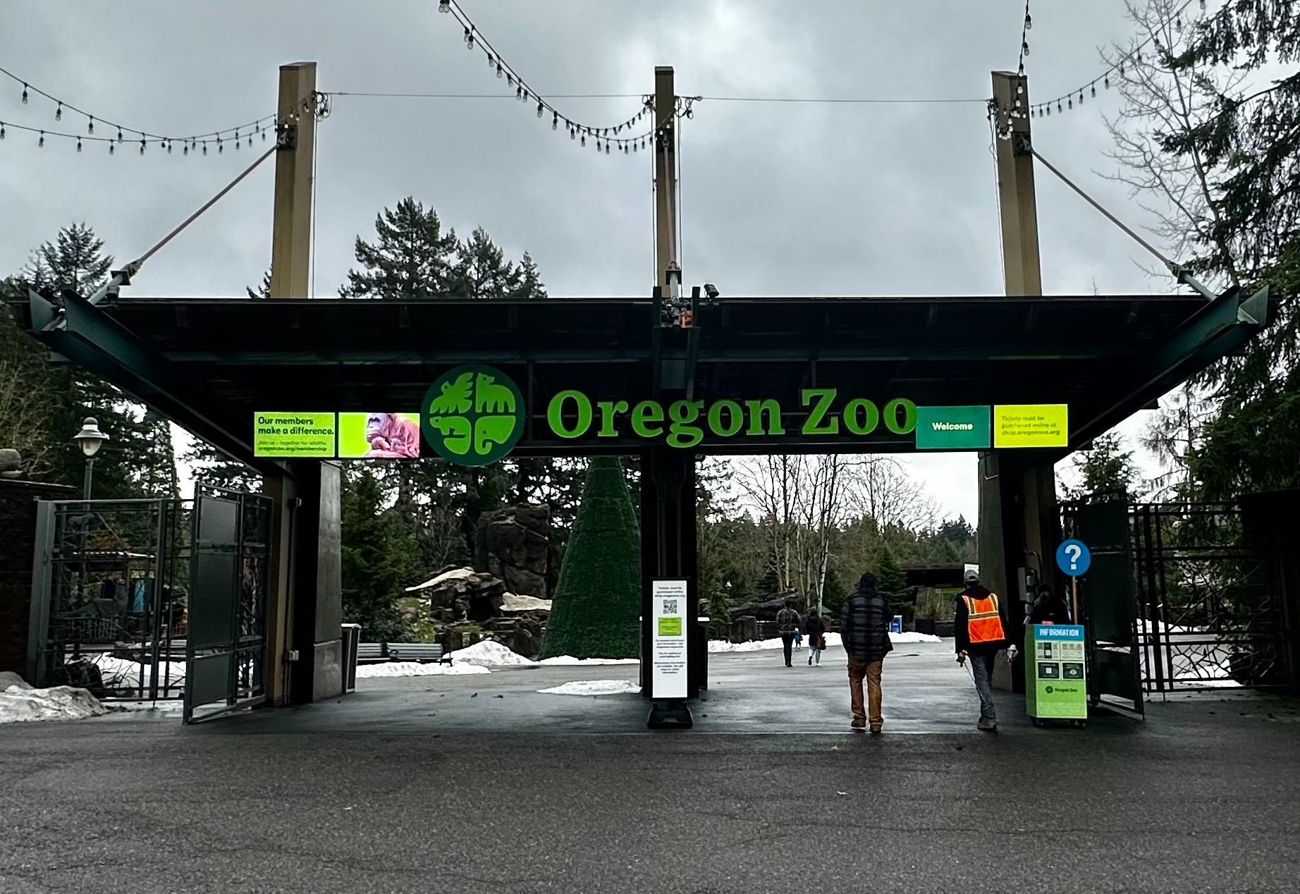 Entrance of the Oregon Zoo