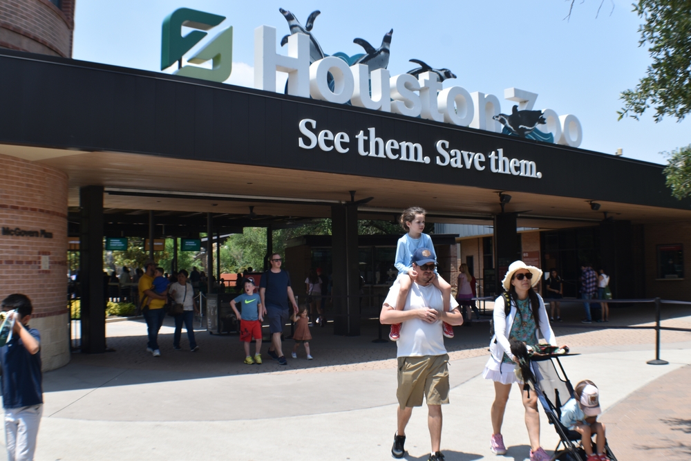 Entrance to the Houston Zoo
