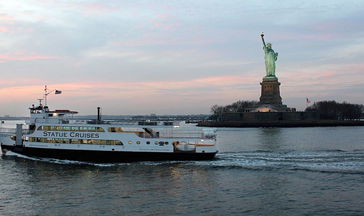 Statue Of Liberty water tour