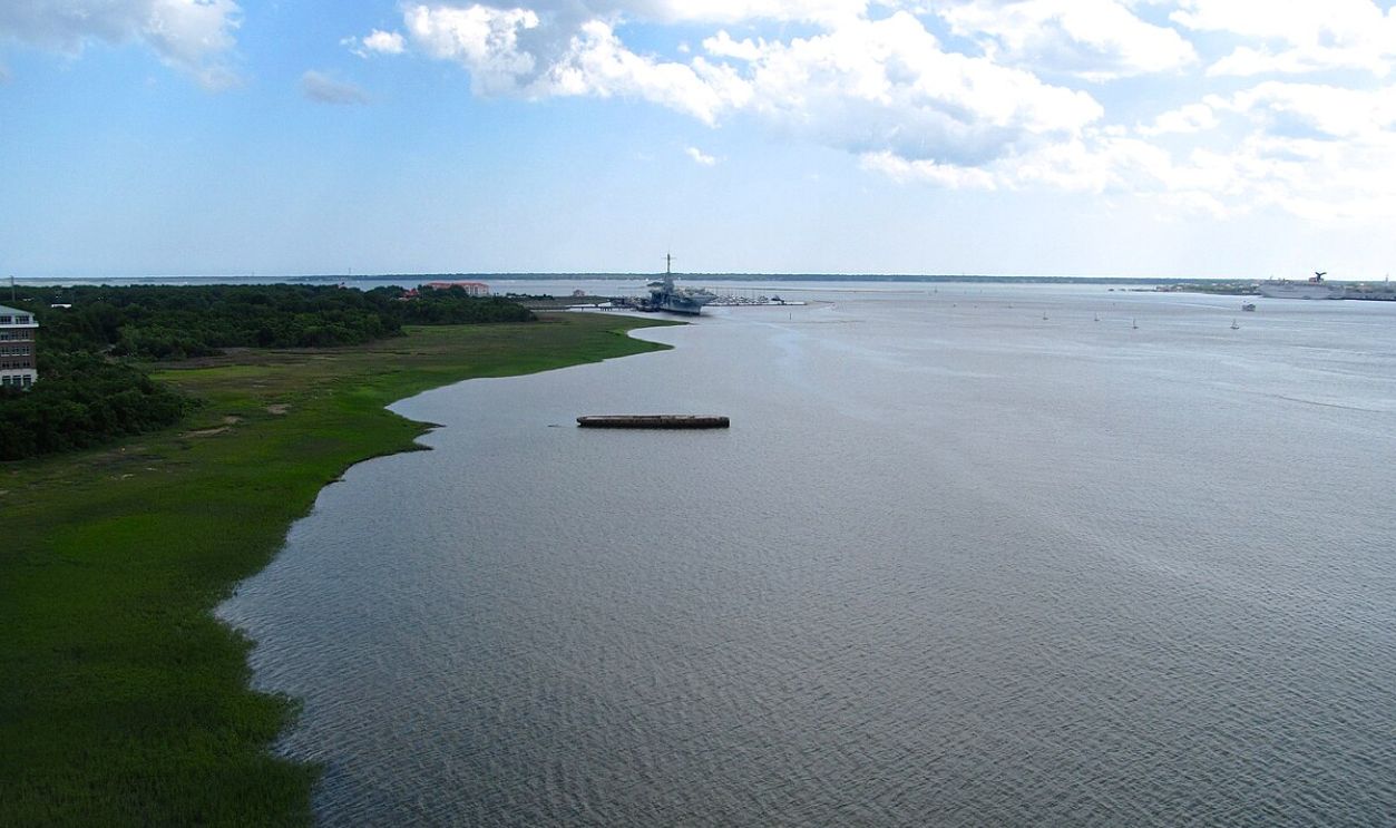 Charleston-harbor