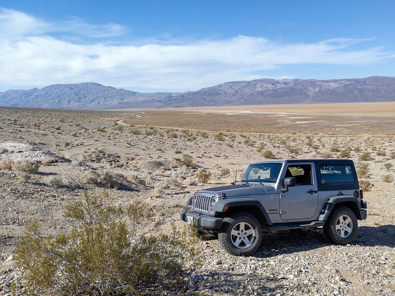 Jeep 4x4 in Death Valley National Park - 2021