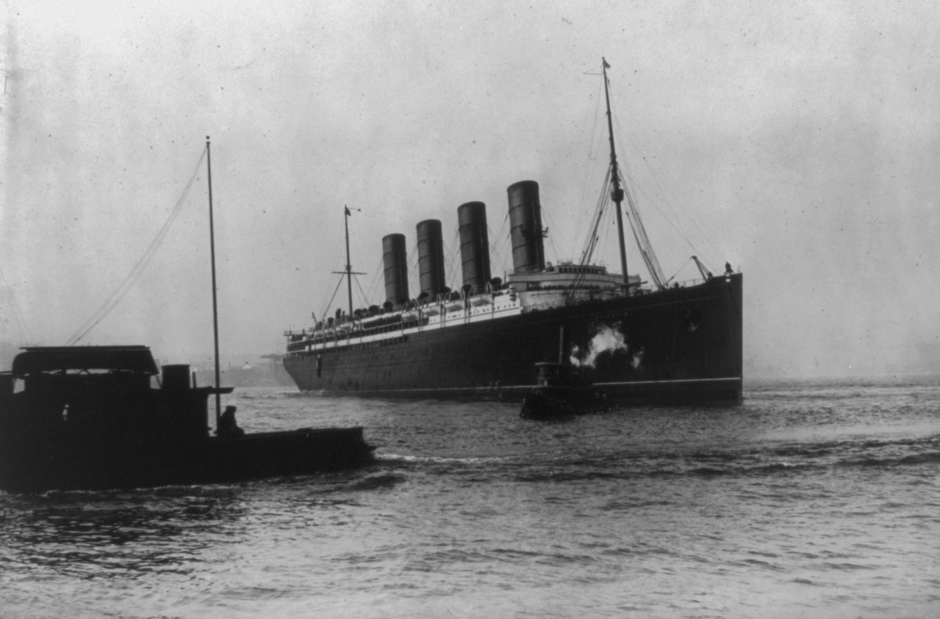 Photo of RMS Lusitania in Movement