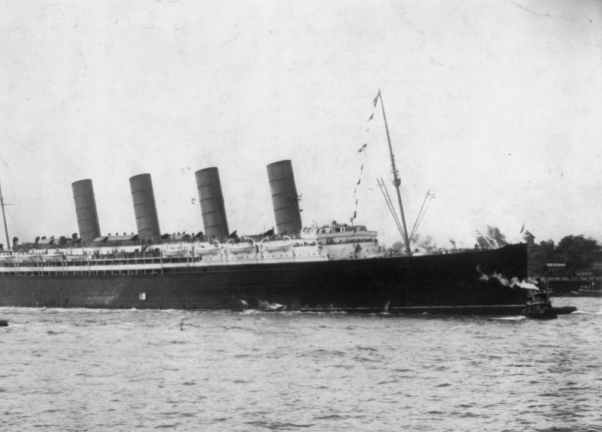 Photo of RMS Lusitania Arriving In NYC