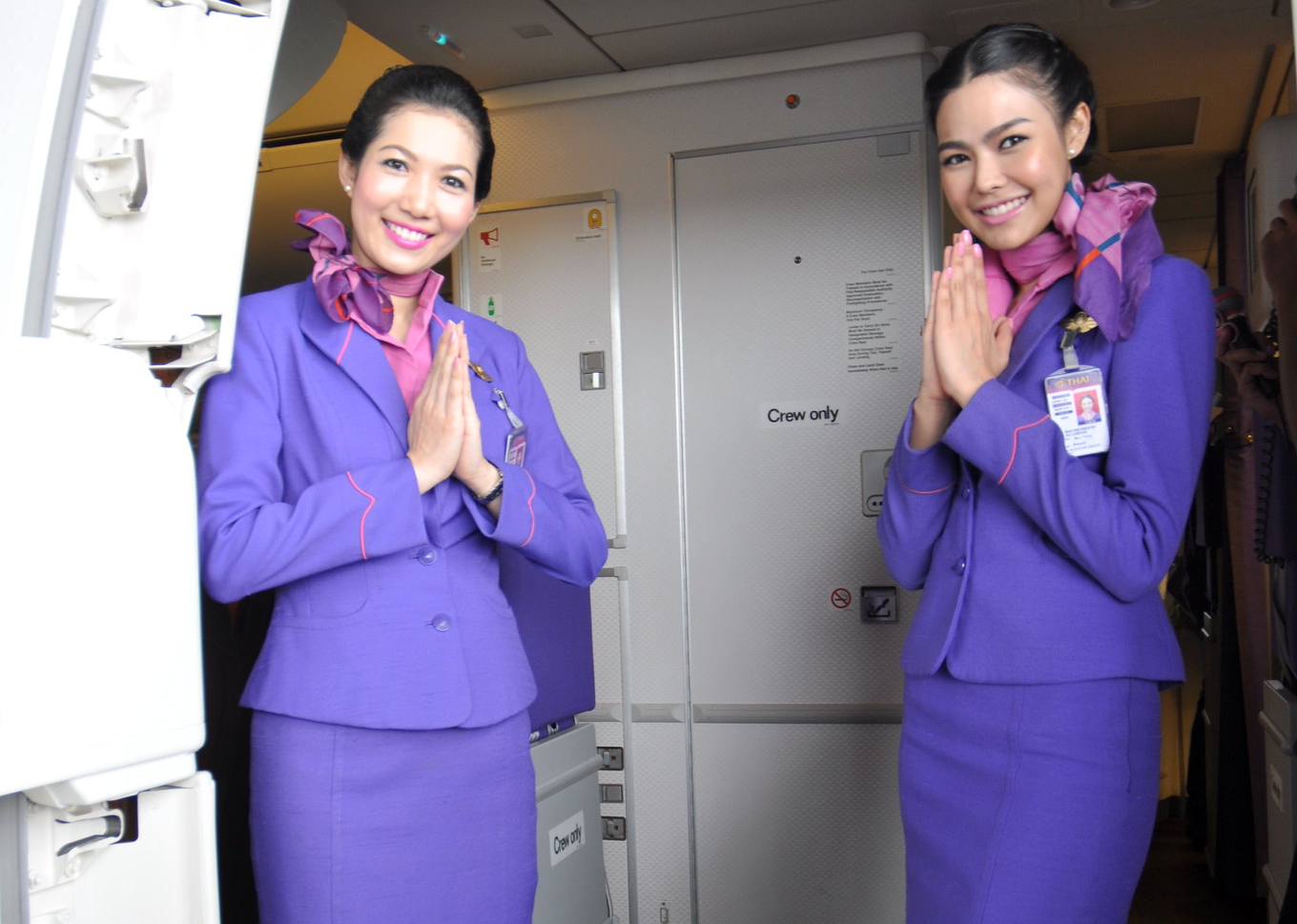 Thai Airways Cabin Crew Greeting