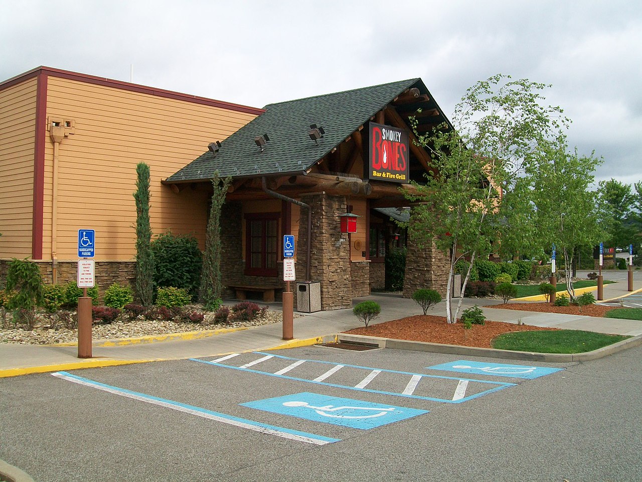 Smokey Bones Bar & Fire Grill