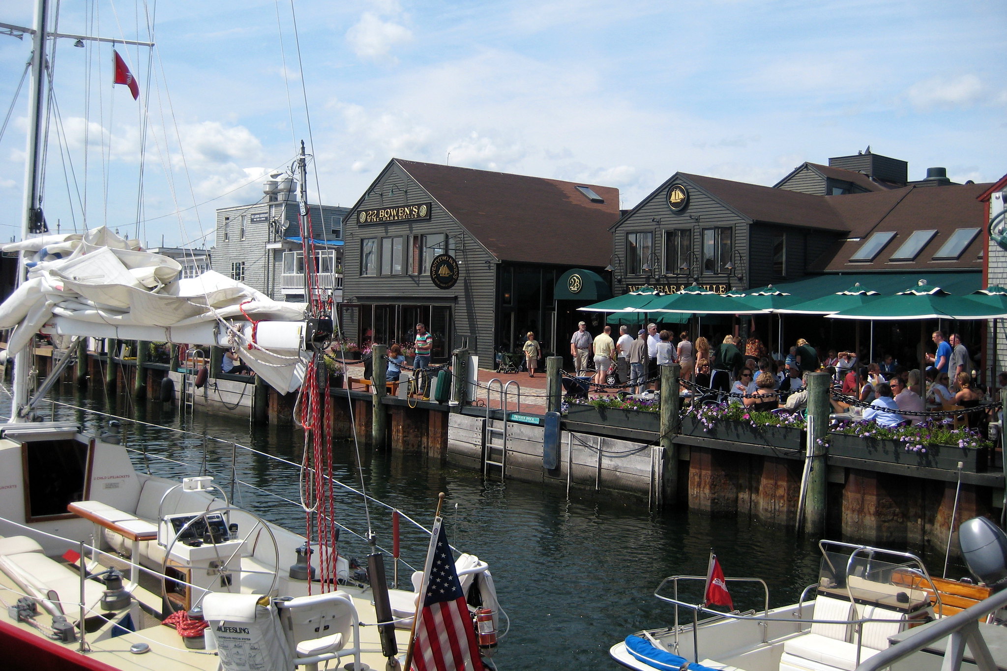 Bowen's Wharf, sea restaurants