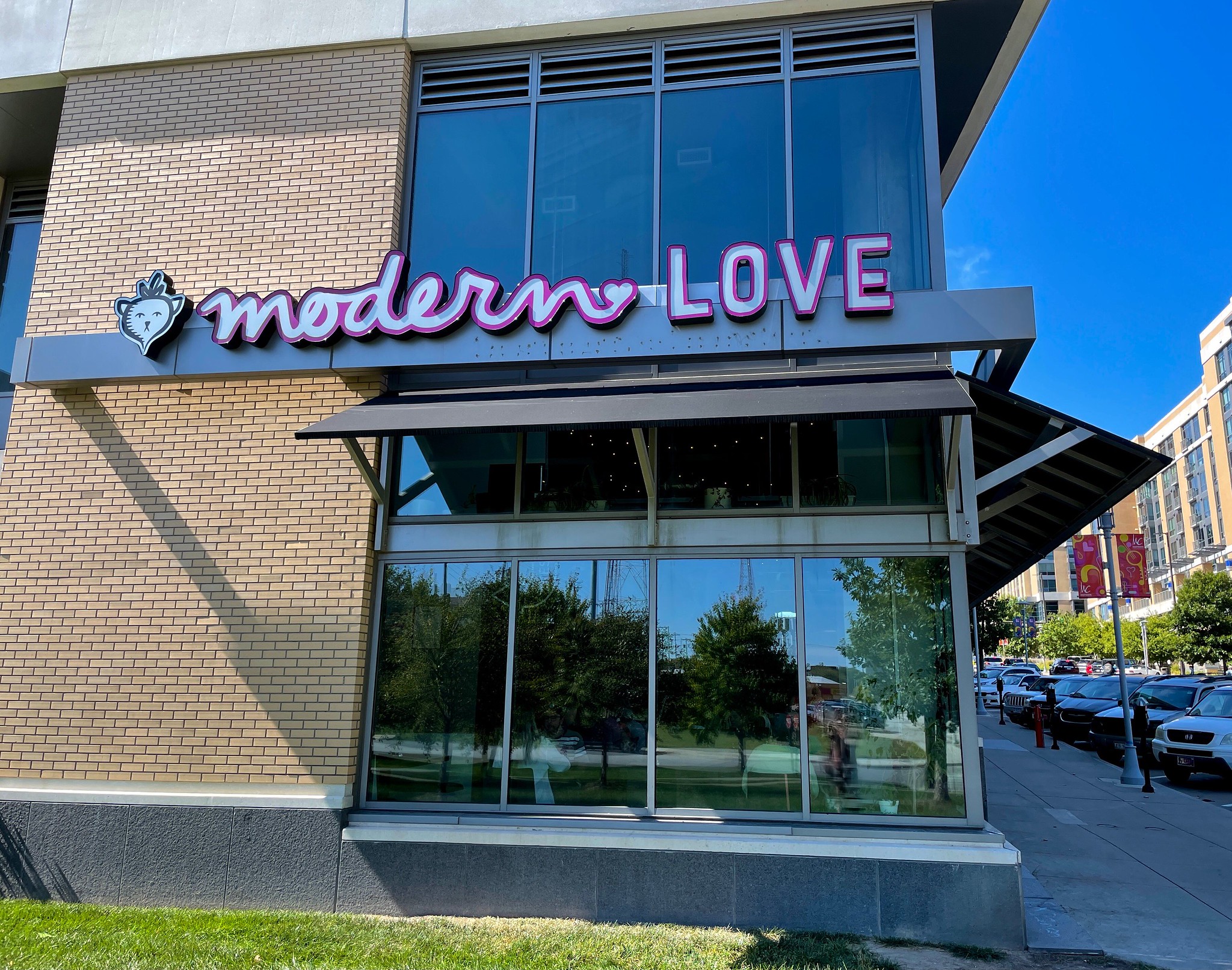 Modern Love In Omaha, Nebraska