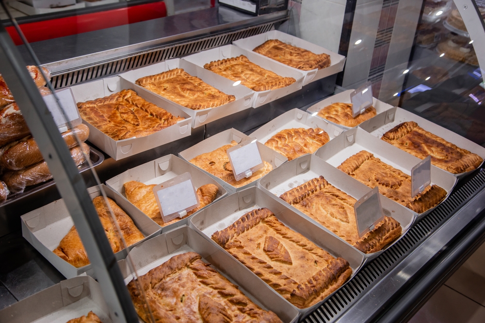 Baked apple pies in store