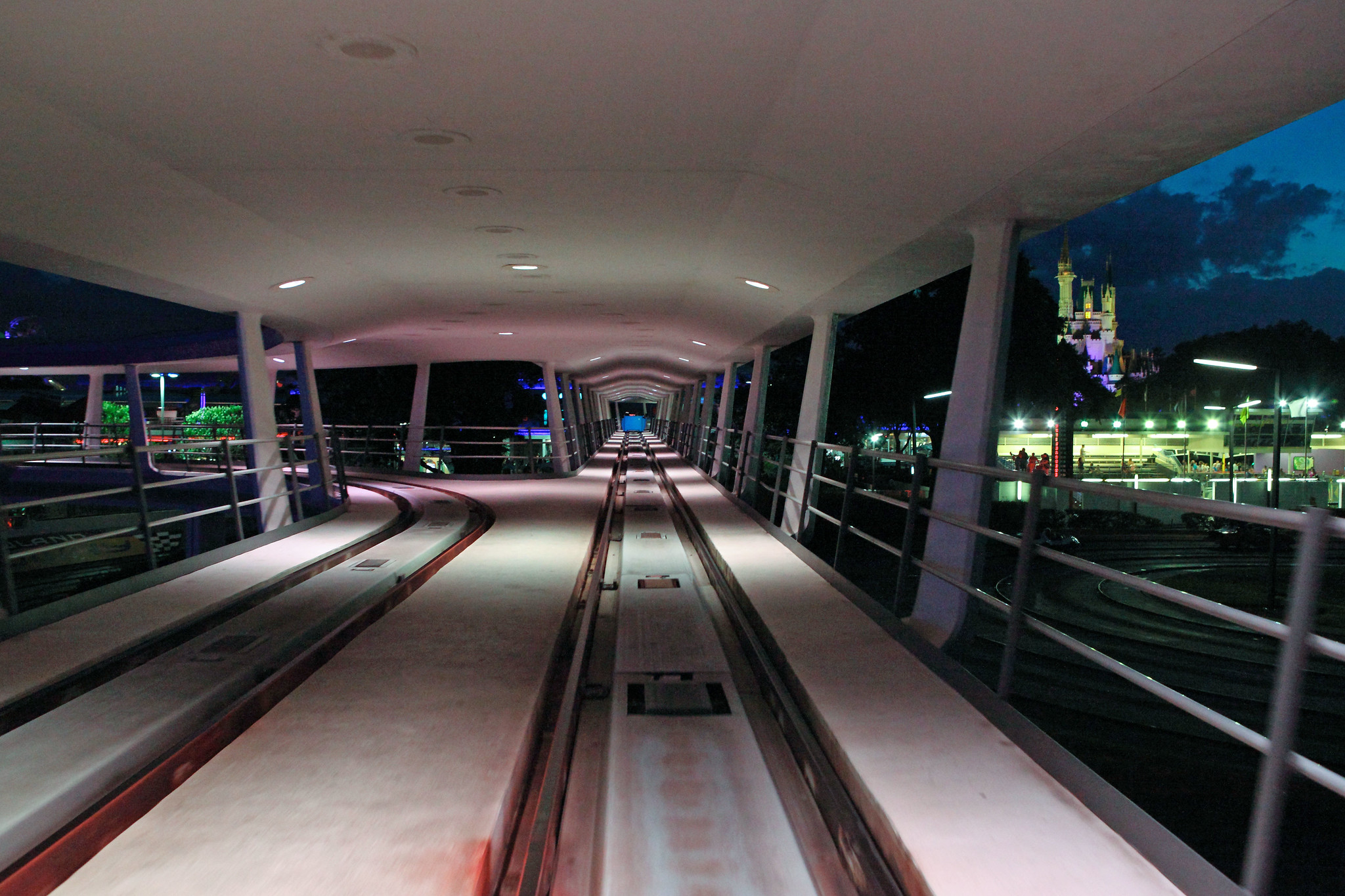 PeopleMover - Disney Park