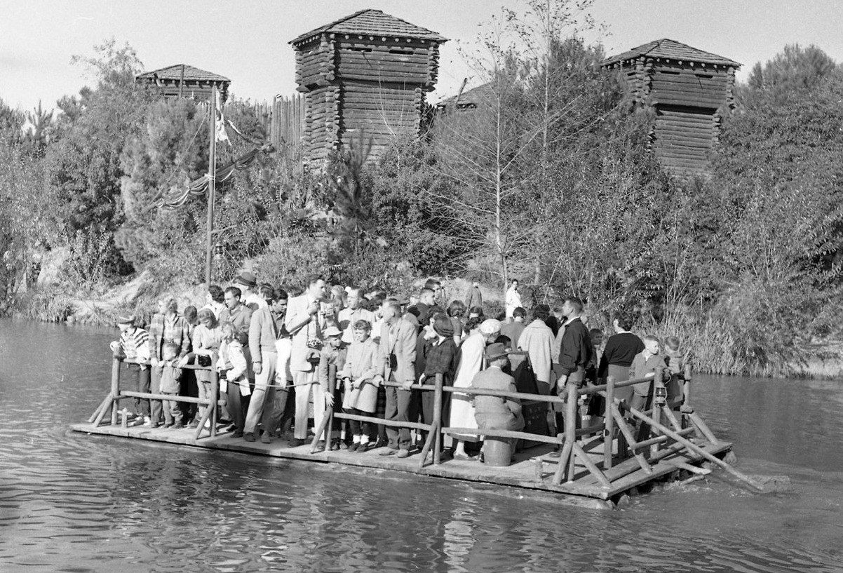 Raft To Tom Sawyer Island