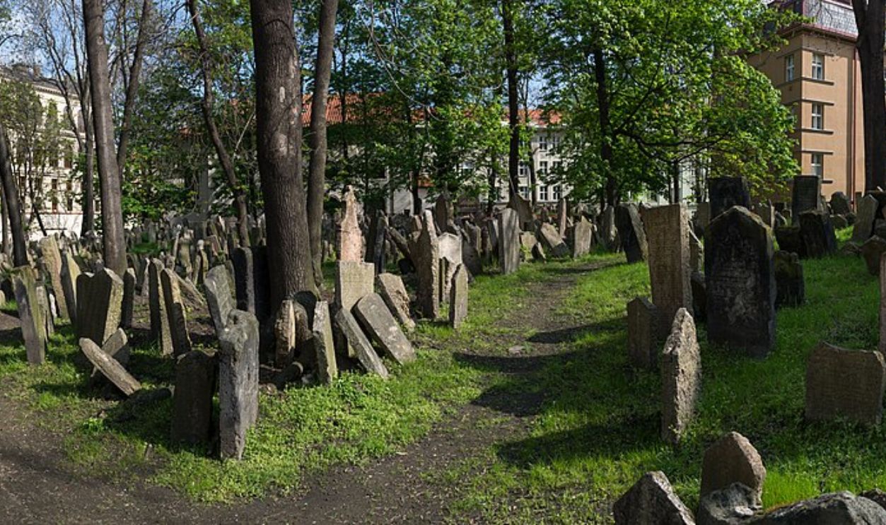  Old Jewish Cemetery