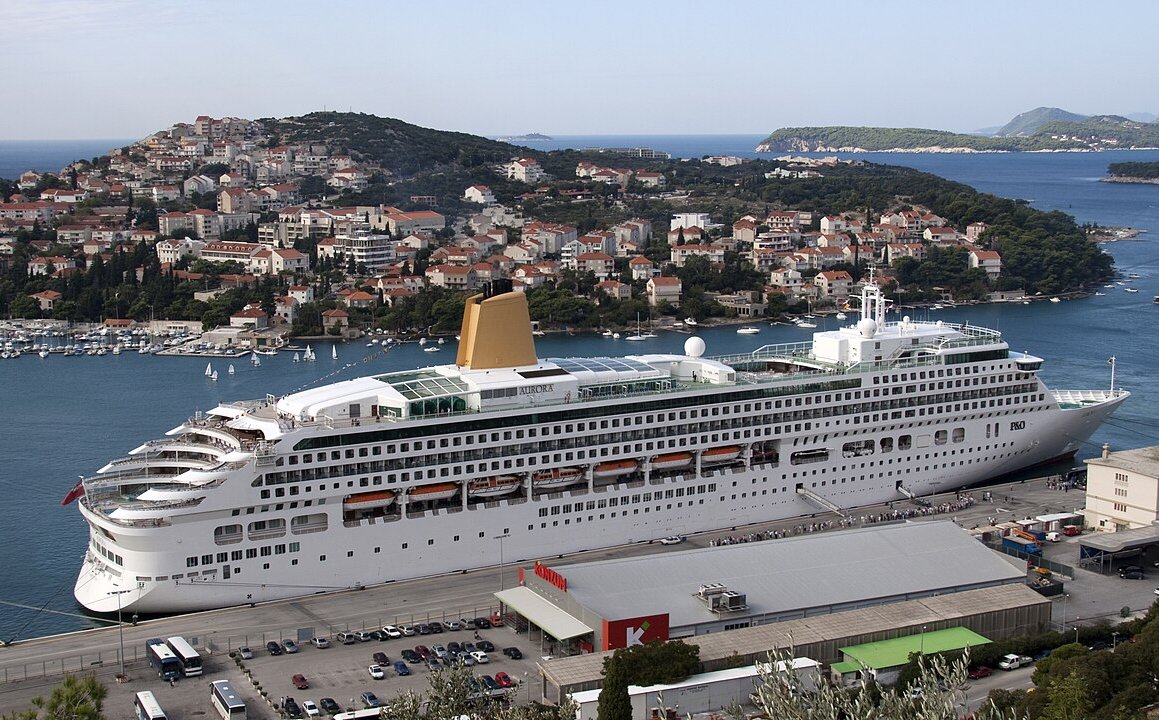 P&O Cruises Alongside Dubrovnik Port