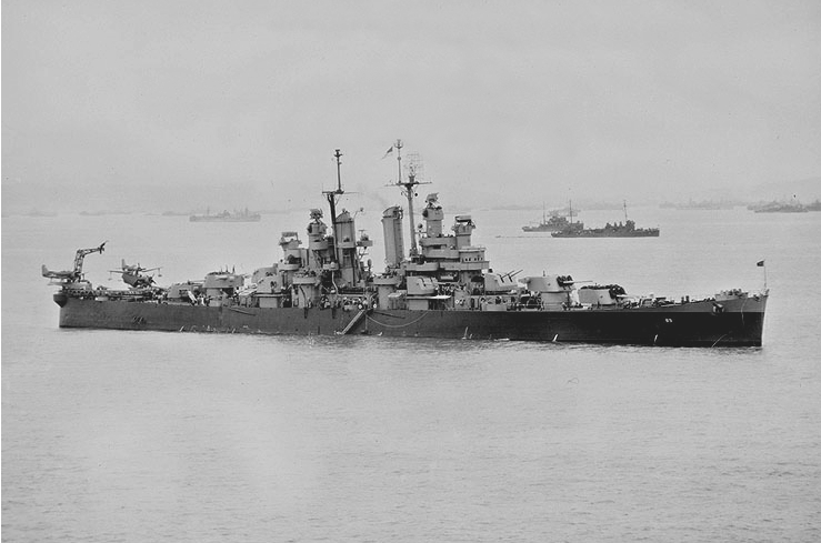 Light Cruiser Uss Miami (Cl-89) At Anchor In 1945