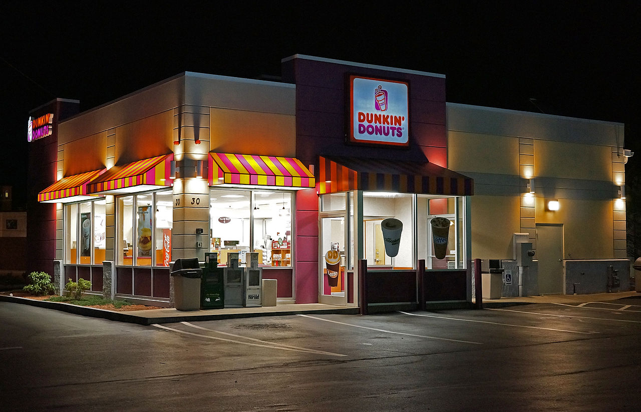 Night view of Dunkin Donuts Shop