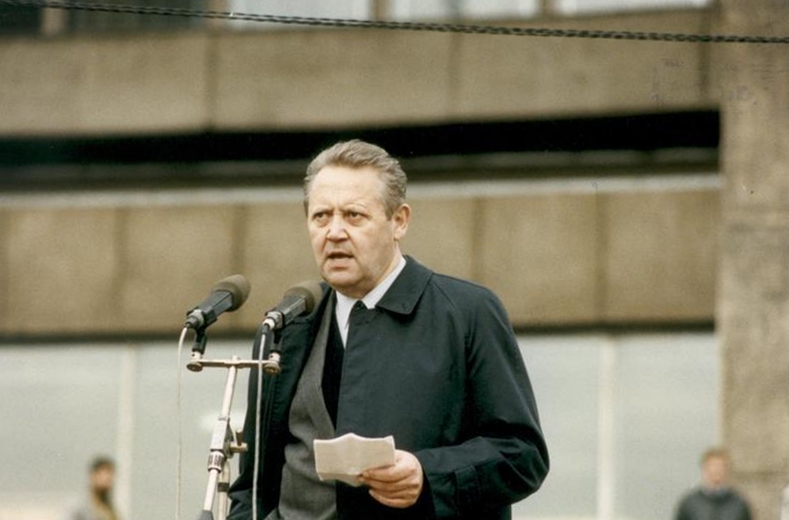 Günter Schabowski Giving a Speech Berlin, Alexanderplatz 1989