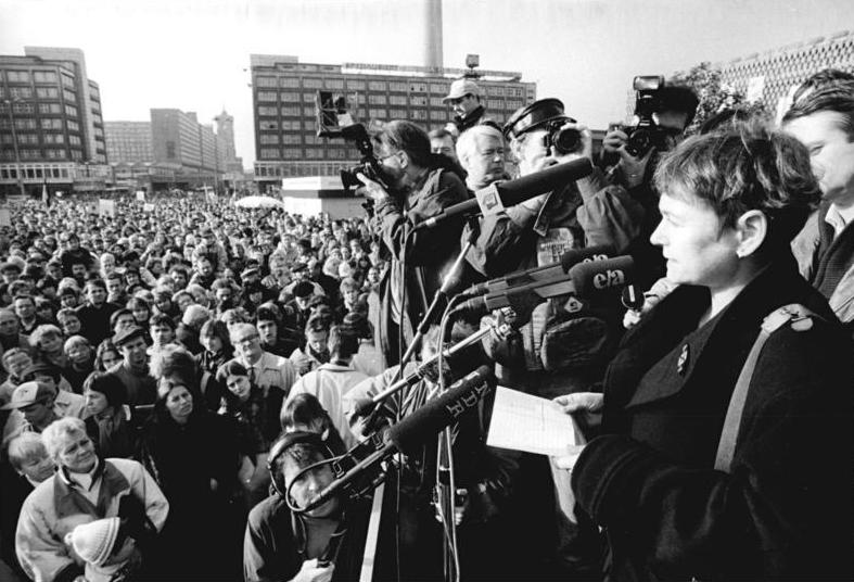 The painter and civil rights activist Bärbel Bohley on Alexanderplatz