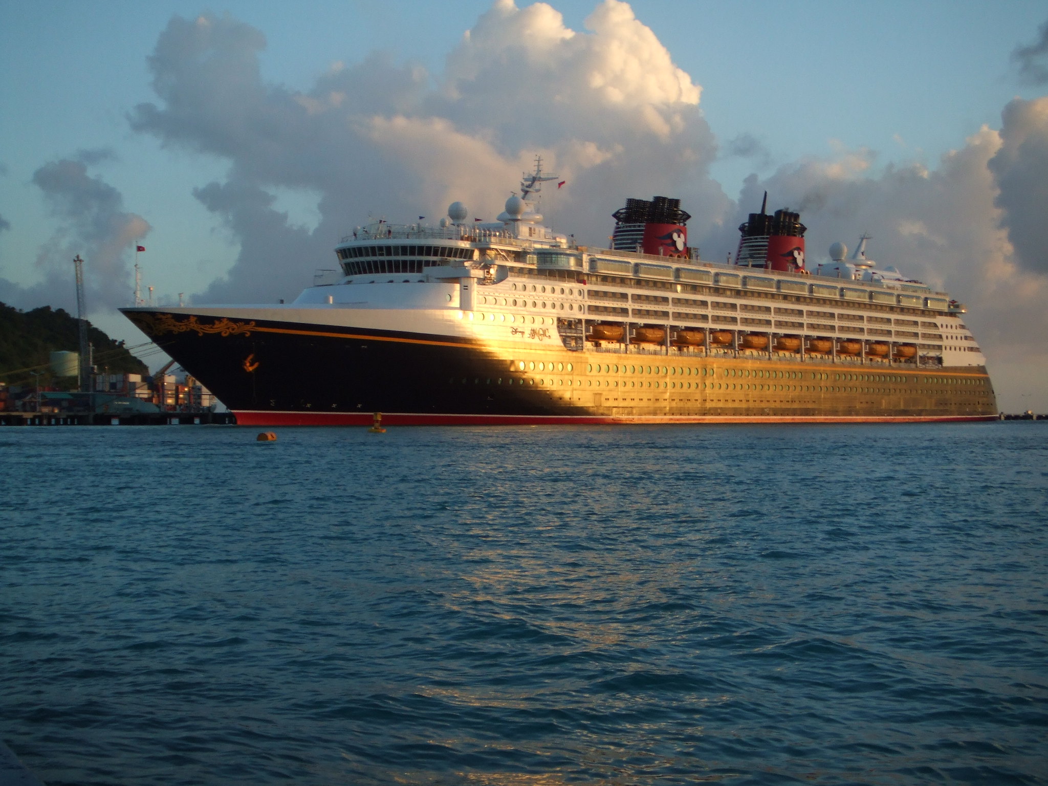 Disney cruise ship