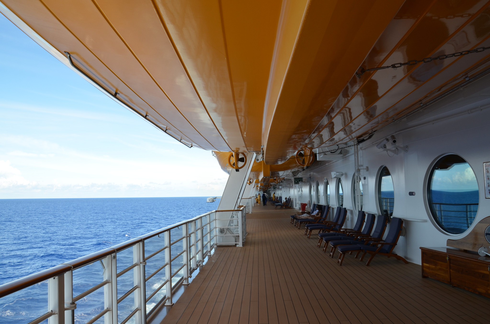 Disney cruiser, deck 4