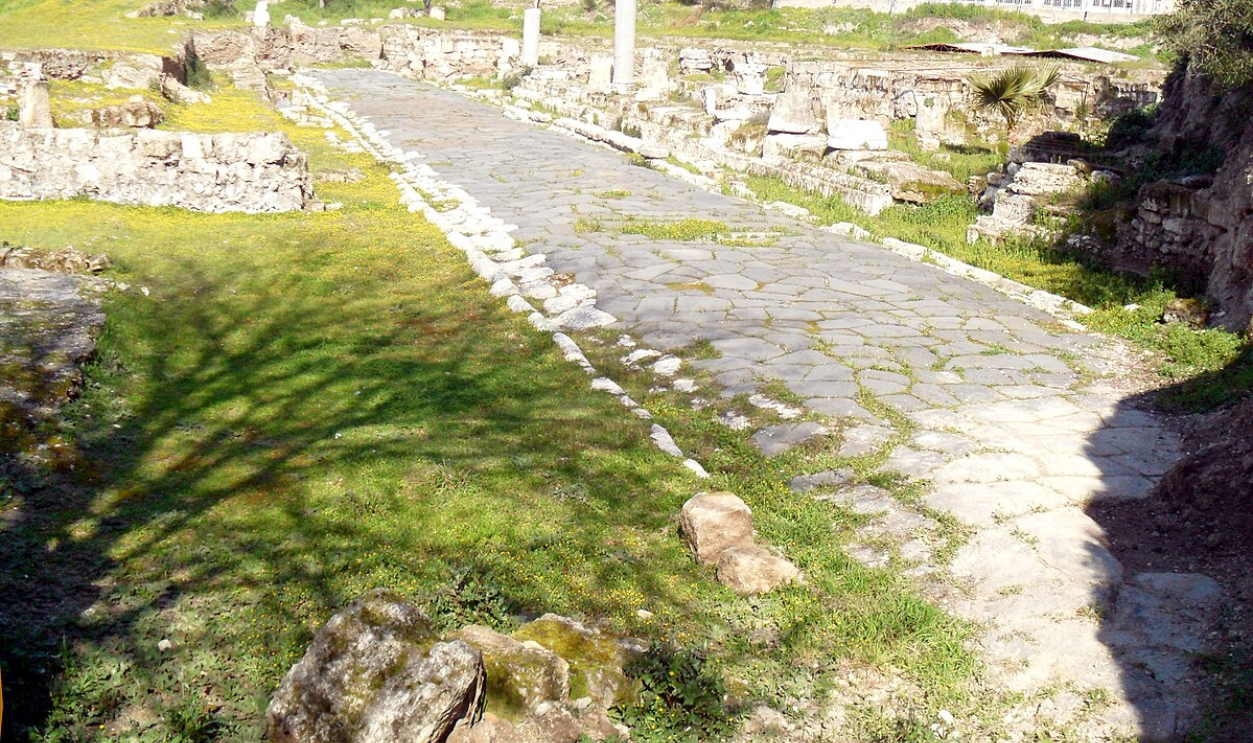 Ancient Roman road networks