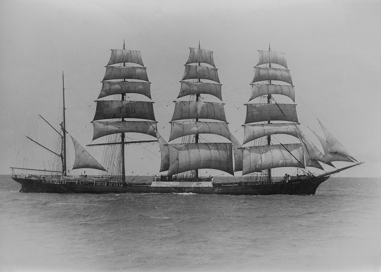 The barque Moshulu in full square rigg sails - between 1917 and and circa 1939