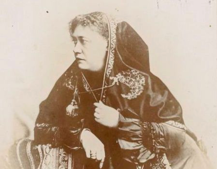 Helena Blavatsky in black