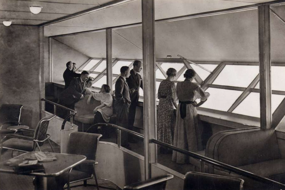 LZ 129 Hindenburg interior