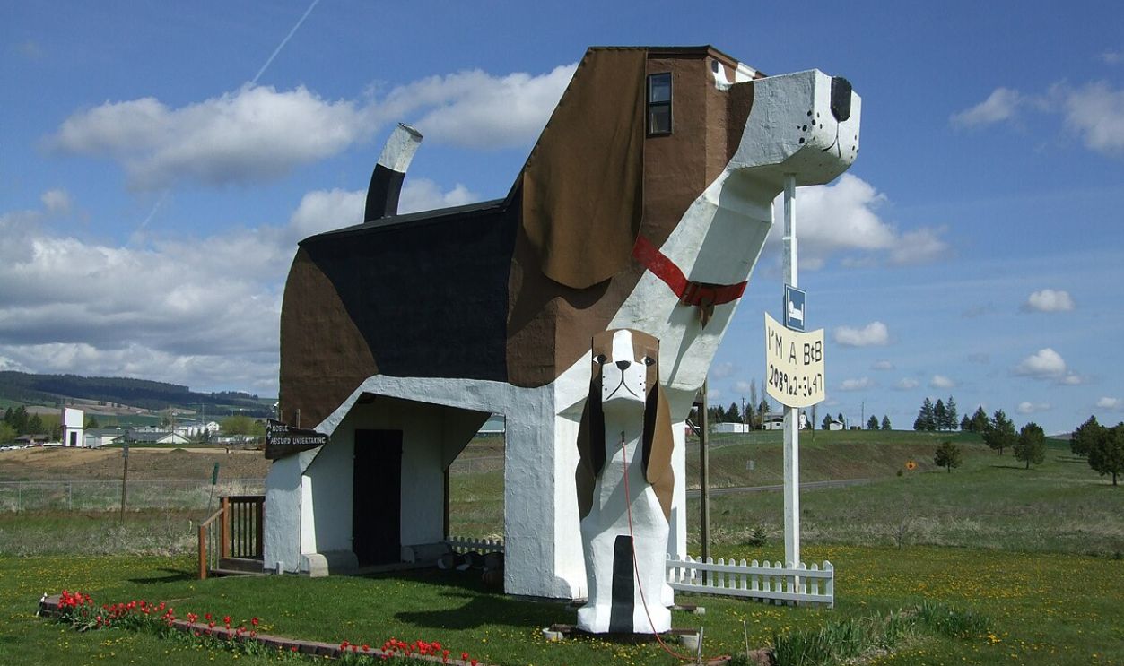 Dog Bark Park Inn