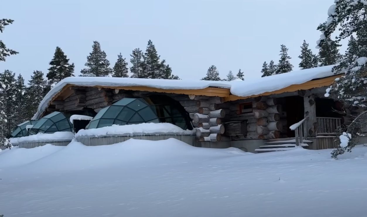 Kakslauttanen Arctic Resort 