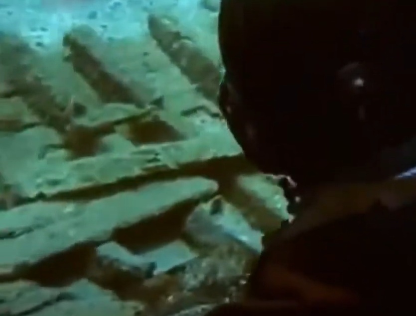 A visually captivating still taken from a pivotal moment in the documentary film Ancient Computer (2003)